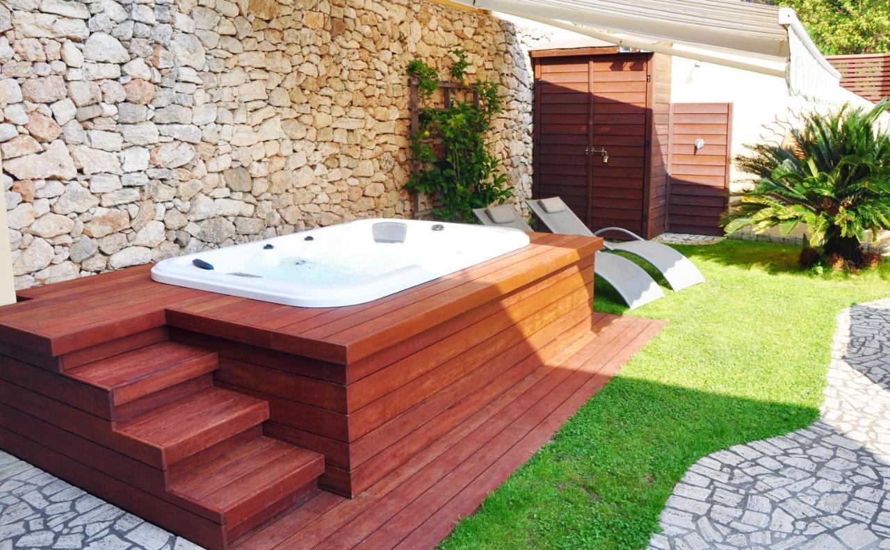 Una Spettacolare Vista Mare - Casa Con Jacuzzi Bergeggi Exterior foto